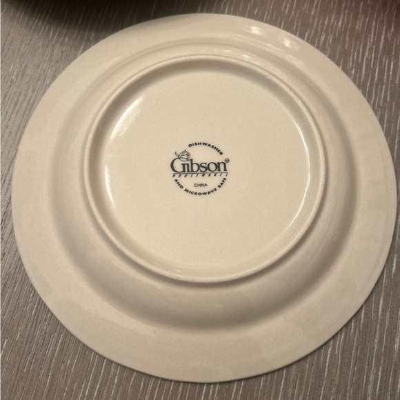 Gibson Designs 4 ROSELAND Salad/Dessert Plate 7 5/8\